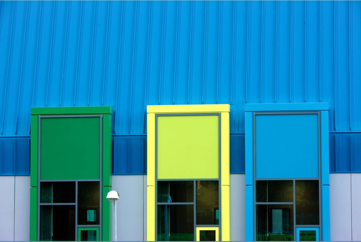 Detail of the standing seam roofing system and profiles of Craigavon Hospital